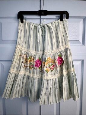 ZOE D. Embroidered Floral drawstring Midi Skirt - Light Blue w lace trim sz XS